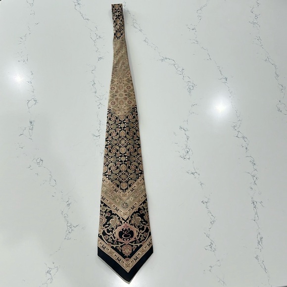 Eddia Beverly Hills Silk tie - Picture 2 of 6
